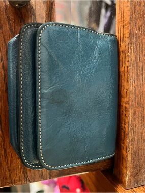 Tusk leather card pouch